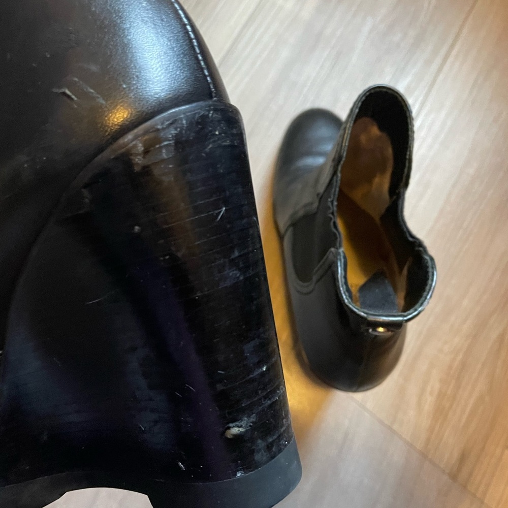 Shoes - Picture 6 of 6